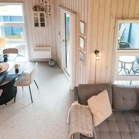 4 Person In Hébergement de vacances Hemmet